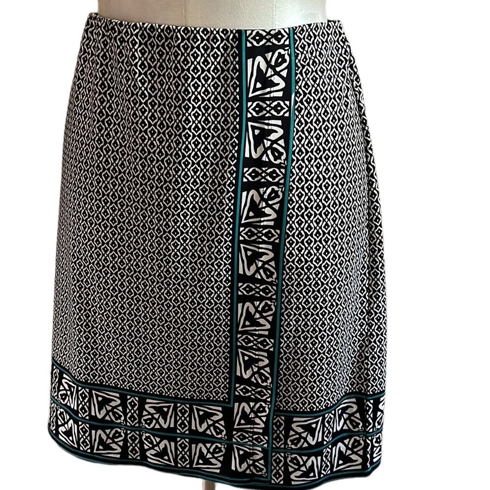 Studio M Womenโs Black White Teal Geometric print Miniskirt faux wrap size M